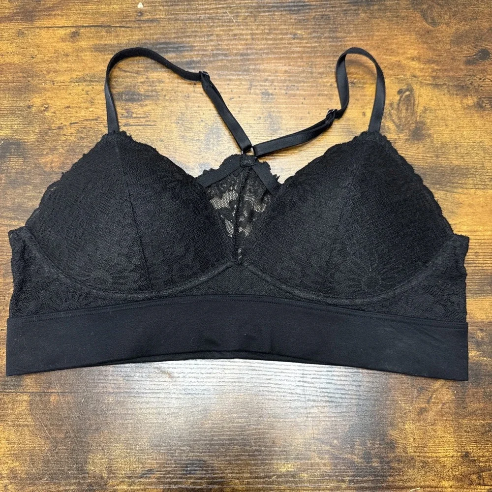 Victoria's Secret PINK Lightly Line Black Lace Bralette Size M Racerback Pullon